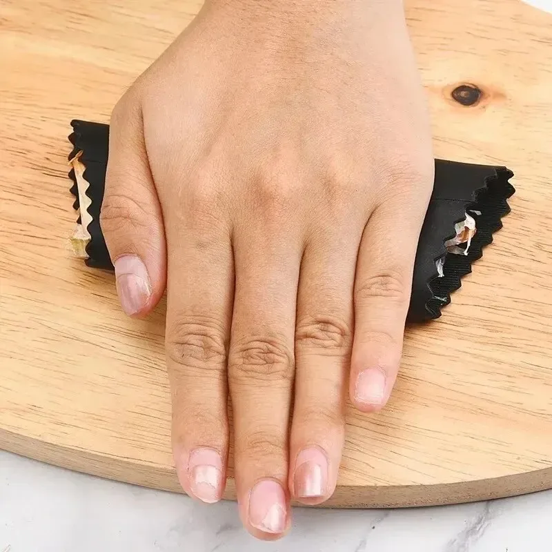 Tubo pelador de ajos, pelador  - Kitchen Gadgets That Are Useful reseña y precio